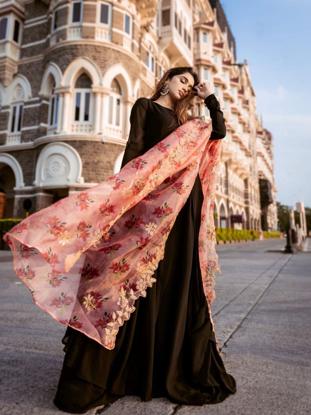 Pin by Faisal Khan on Pakistani bridal dresses | Stylish girl pic,  Pakistani bridal dresses, Dressy fashion