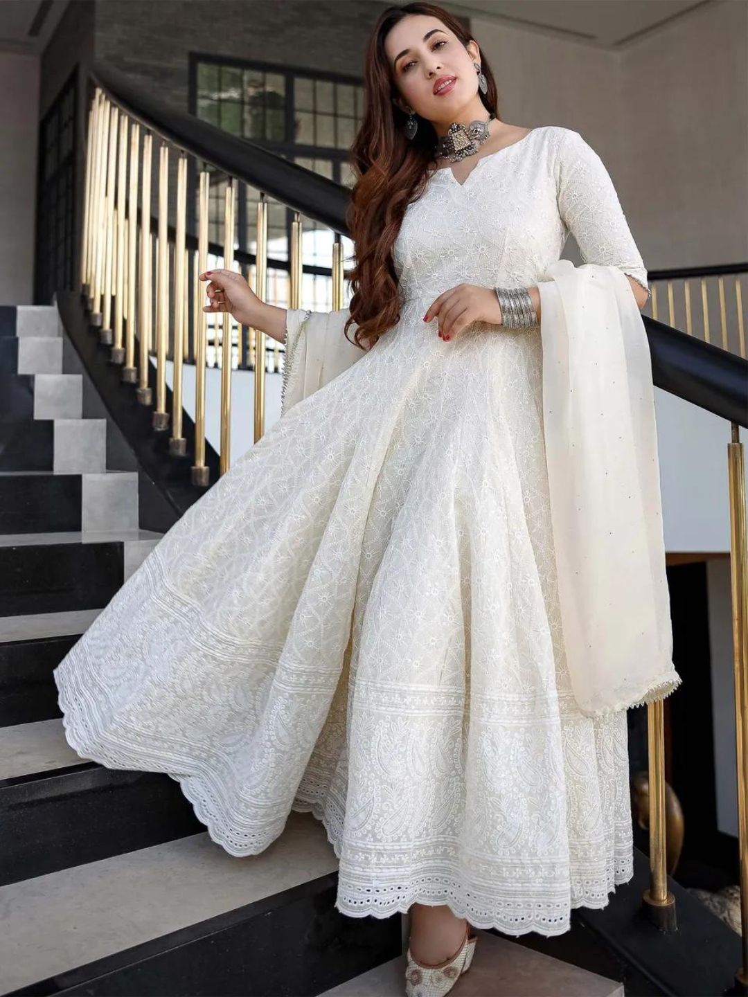 Classic White Georgette Embroidery Work Wedding Wear Anarkali Suit –  Kaleendi